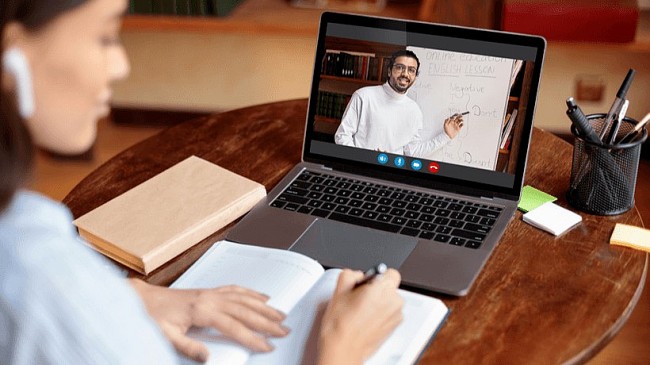 Top 20 Most Popular Online Education Courses in 2023/2024