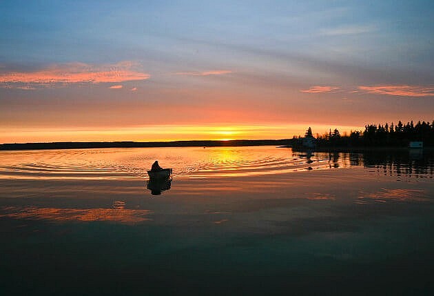 Top 10 Largest Lakes in the World With Unbelievable Beauty