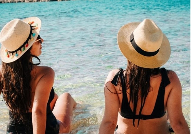 6 Best Friend Duos Who Will Advance Together in 2024, According to Astrology