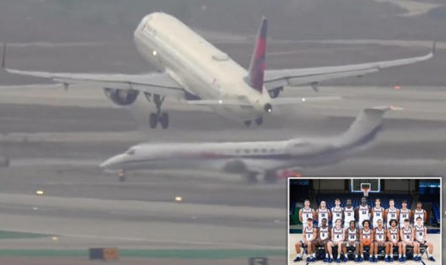 The Terrifying Moment Delta Airliner Almost Collided with Private Jet at LAX