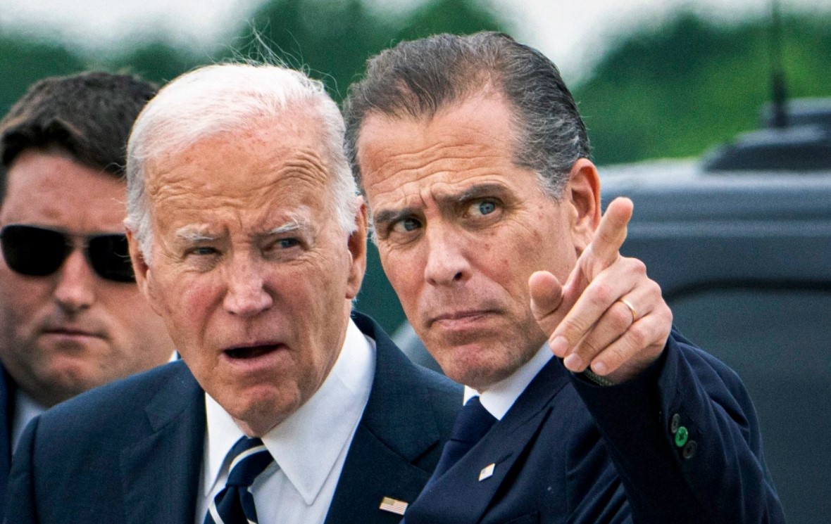 The Truth About 51 U.S Intelligence Officials "Covering Up" for Hunter Biden