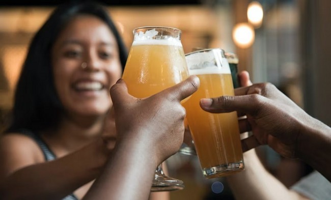 Fact Check: Did Donald Trump Raise the Legal Drinking Age to 25?