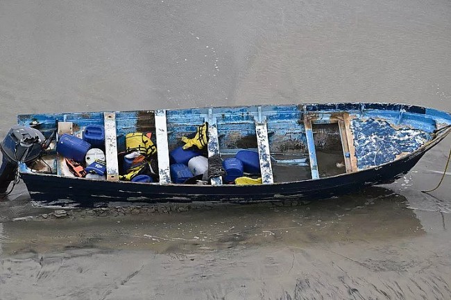 San Diego Boat Accident: 3 Dead, 7 Missing After Vessel Capsizes Off California Coast
