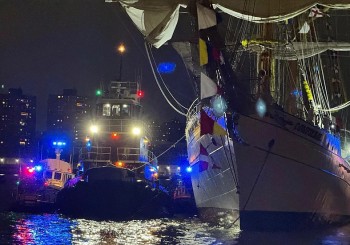 What Caused the Mexican Navy Ship to Crash into Brooklyn Bridge?