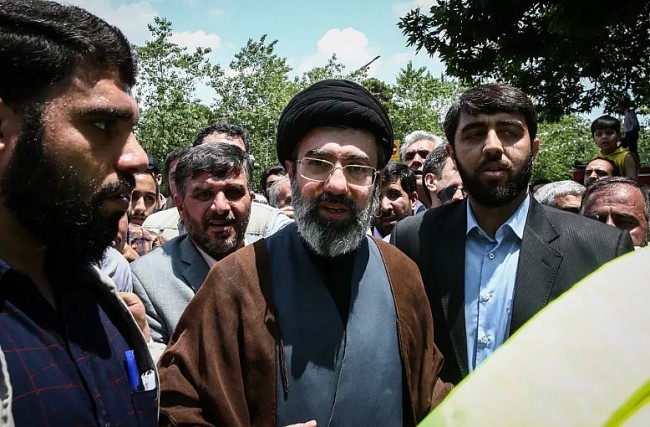 Who Will Lead Iran Next After Khamenei’s Death? The Key Contenders