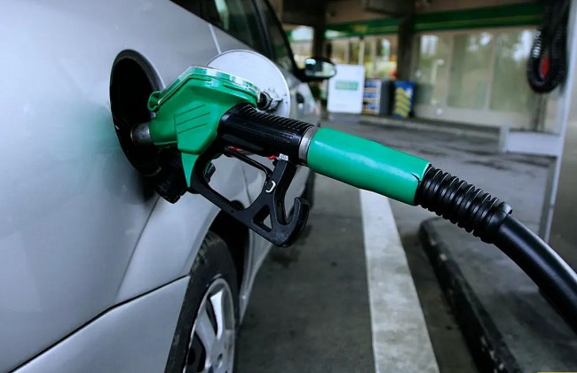 Is It Better to Pump Gas at Night? The Truth Behind This Viral Fuel Myth