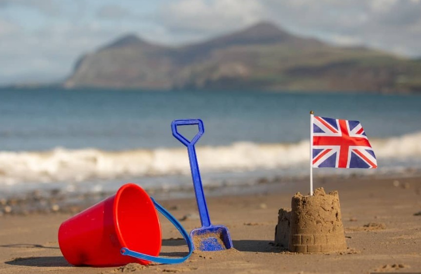 Is the UK Really Heading Toward a 3-Day Work Week by 2027 - or the Wrong Idea?