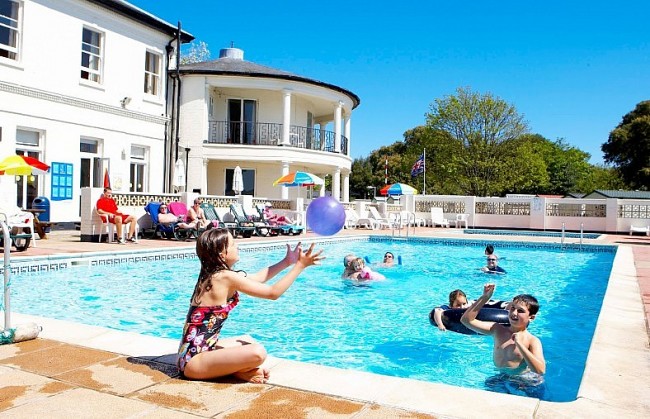 How Much Would You Earn on a 3-Day Work Week in the UK?