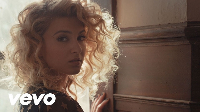 'Paper Hearts' Lyrics - Tori Kelly Biography