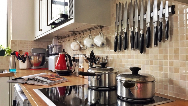 How to Clean Your Kitchen in Basically 5 Minutes