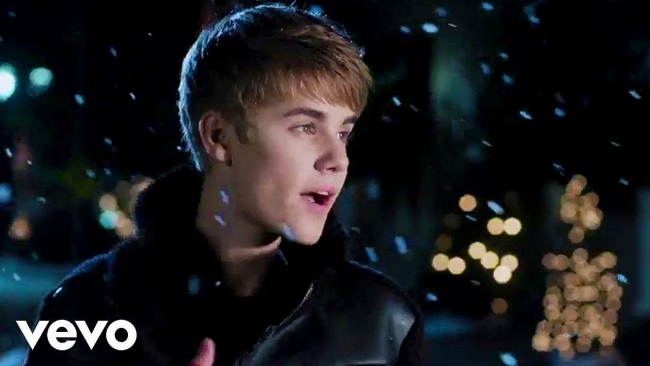 Mistletoe Lyrics by Justine Bieber