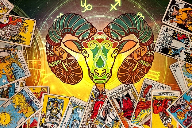 ARIES Tarot Card Reading 2021 - Yearly  Horoscope for 12 Zodiac Signs, Predictions for Love, Career, Health